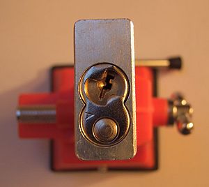 American lock 5200 keyway.jpg