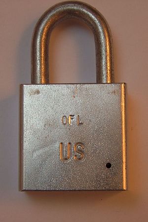 American lock 5200 back.jpg